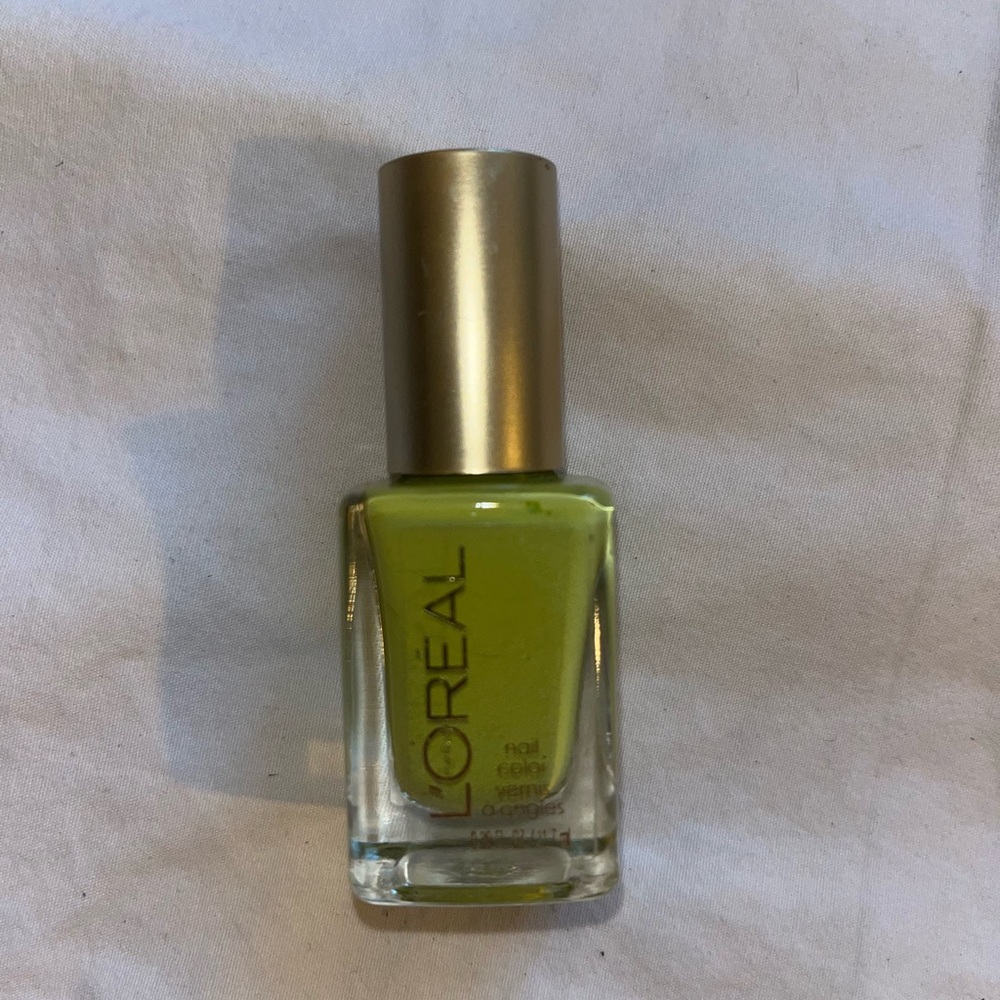 L’Oréal nail color